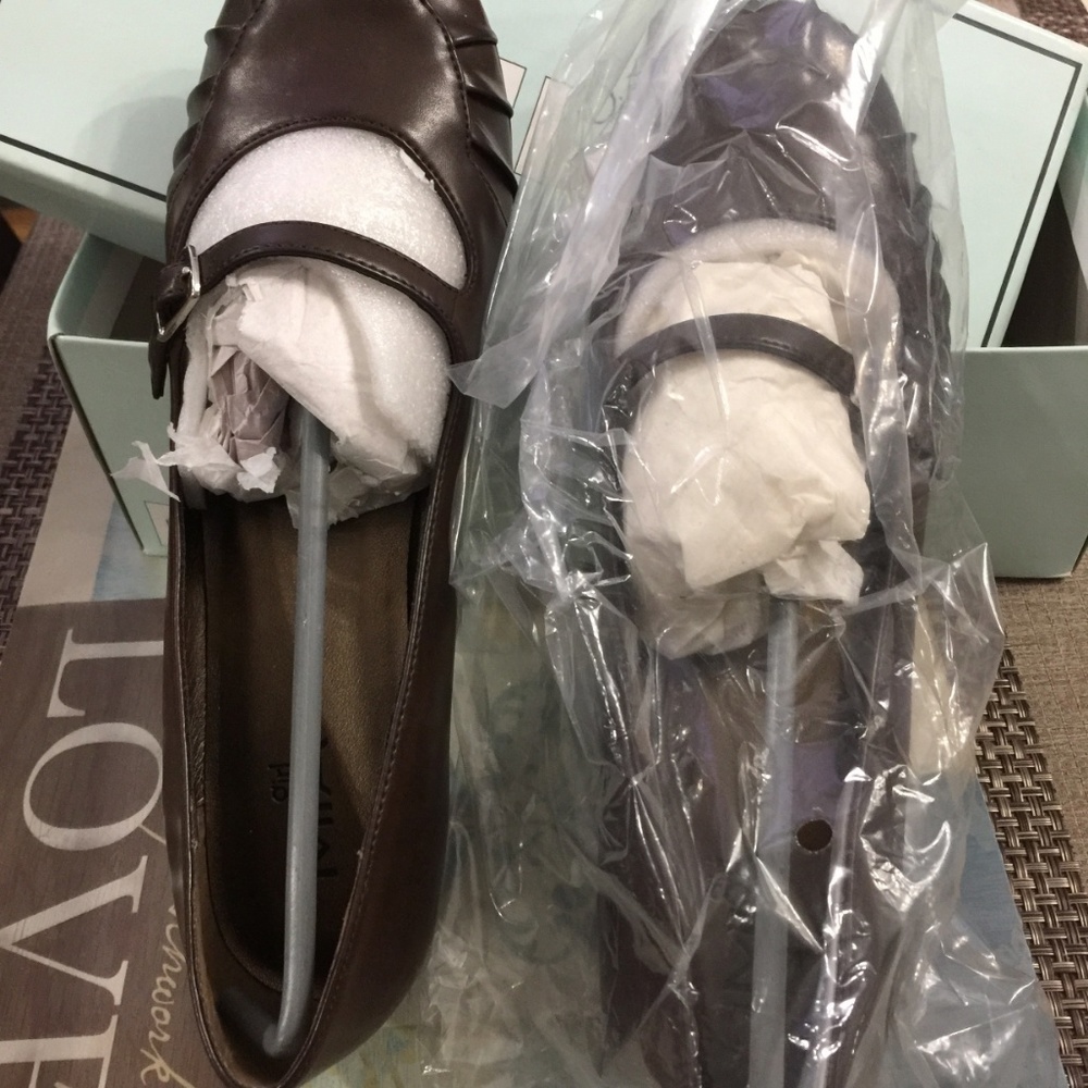 Mia Girl Lindsie Shoe, Brown Size 8.5, Brand New